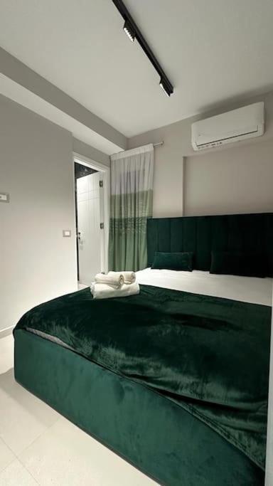 Host Apartament Elio Tirana Buitenkant foto
